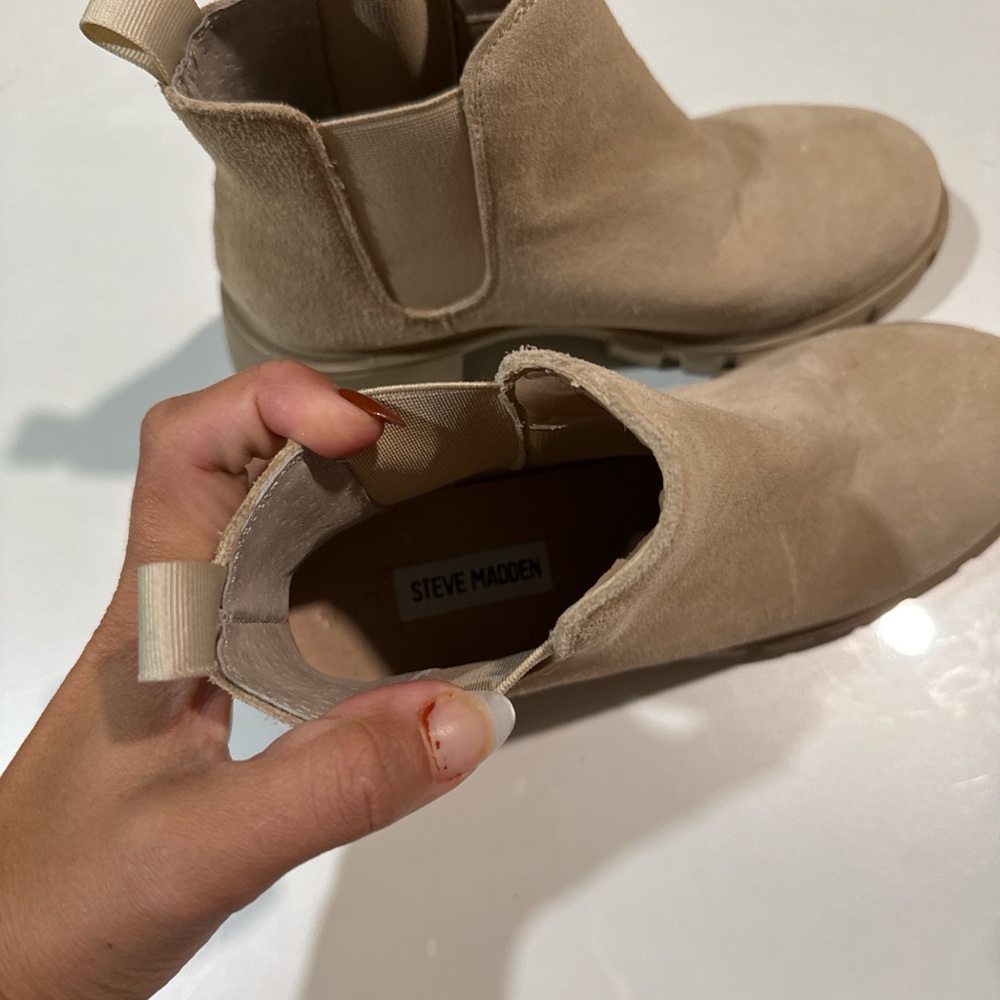 Steve Madden chelsea Suede Ankle Boots - Picture 3 of 6